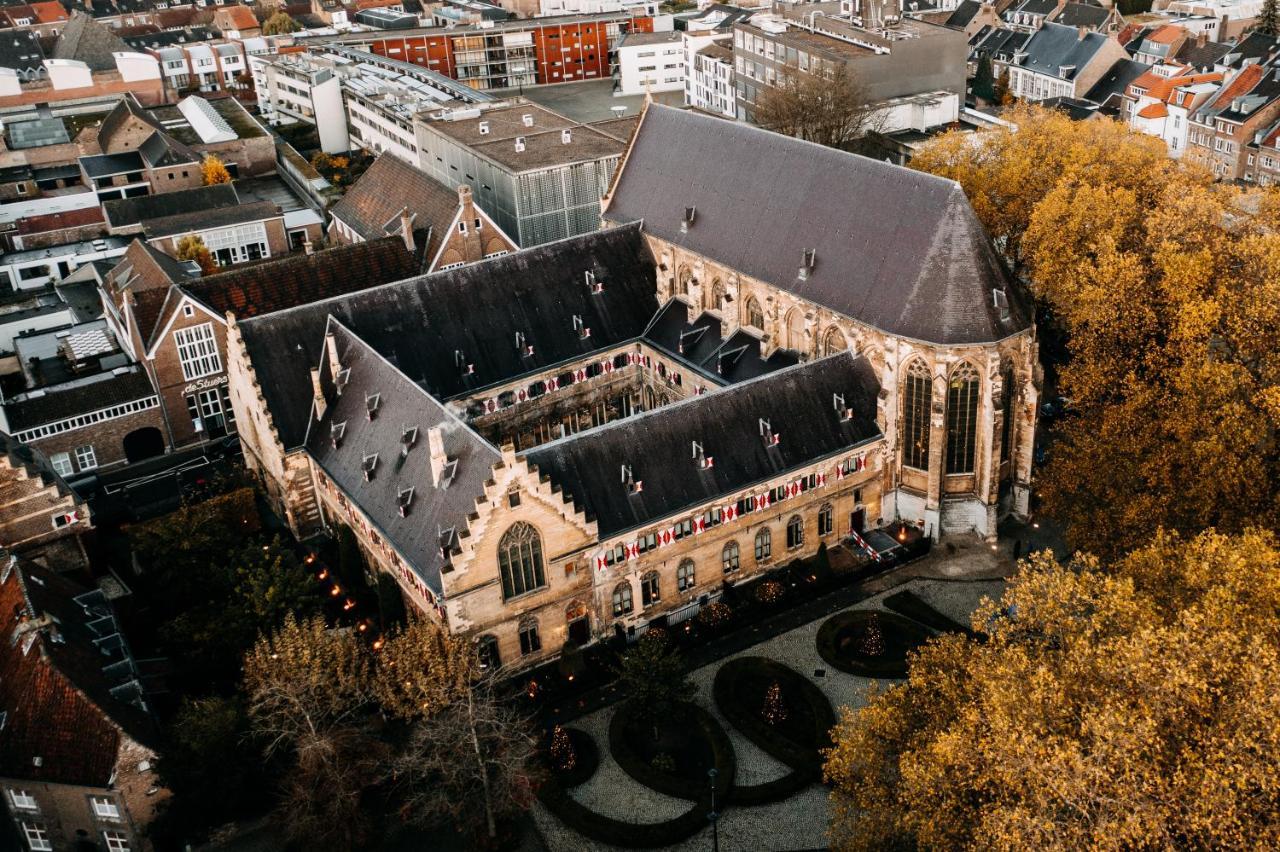 クルーシュレンホテル マーストリヒト エクステリア 写真 Aerial view of the church