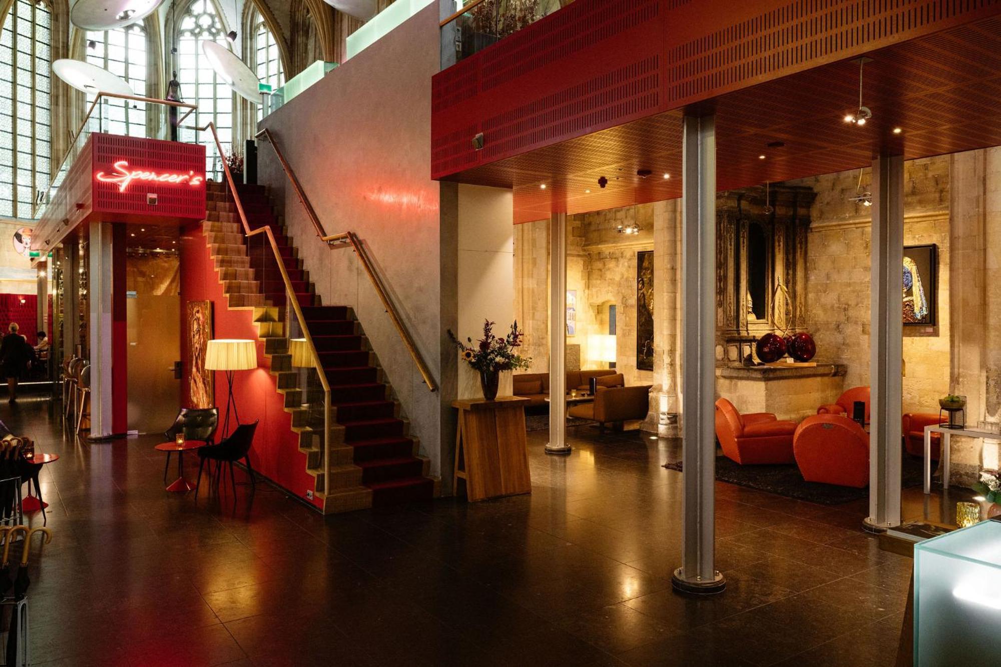 クルーシュレンホテル マーストリヒト エクステリア 写真 The interior of the hotel