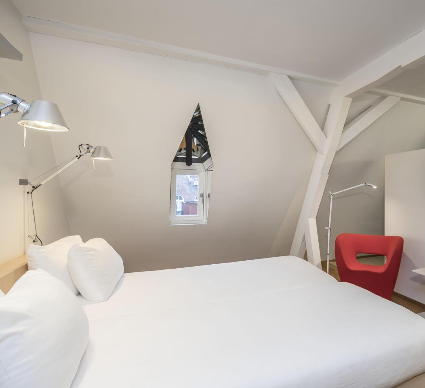 クルーシュレンホテル マーストリヒト エクステリア 写真 A room at the hotel