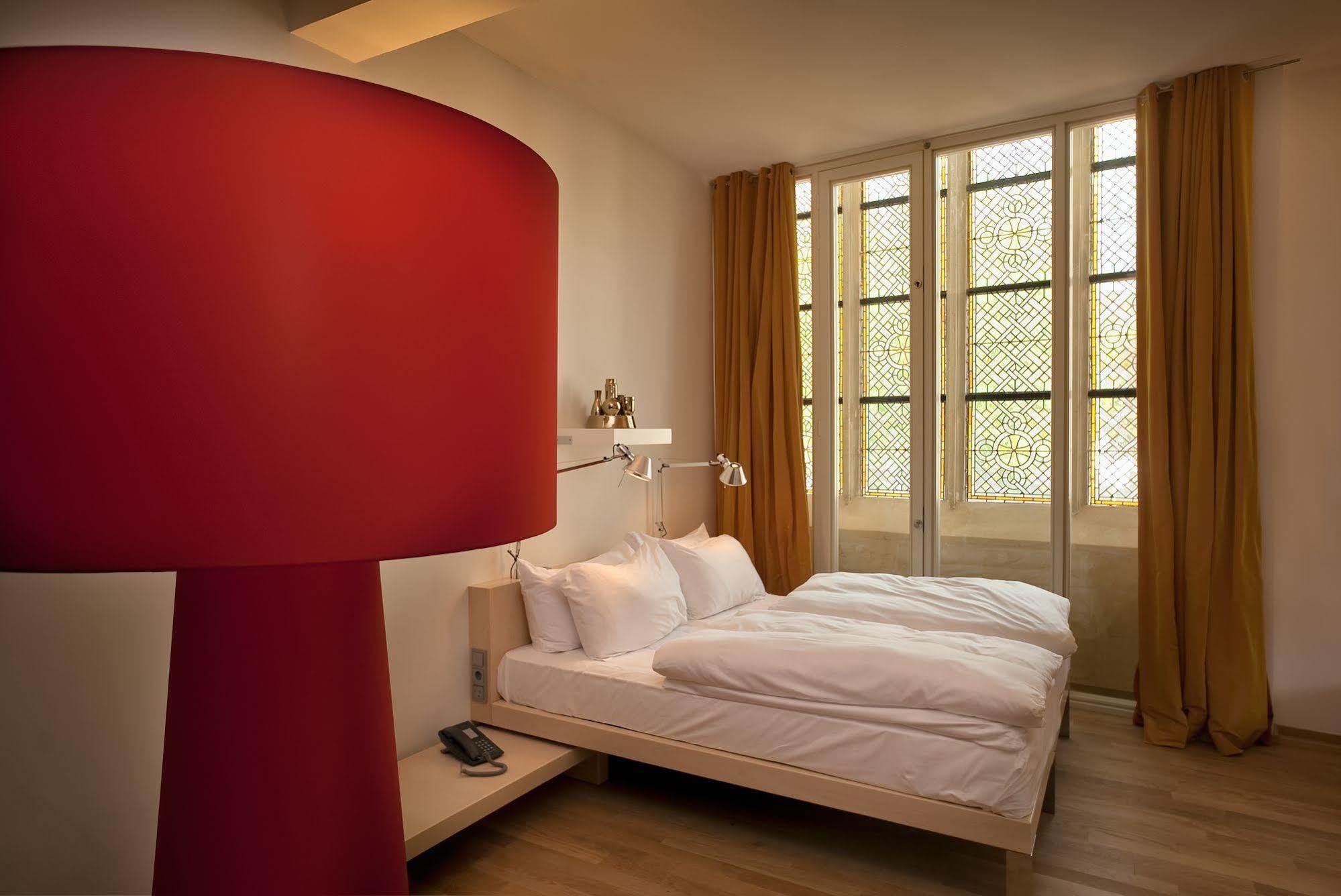 クルーシュレンホテル マーストリヒト エクステリア 写真 A room at the Hotel de Ligne